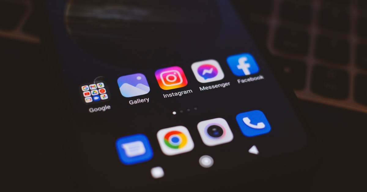 smartphone social media