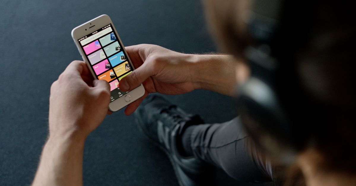 How to Get on Spotify Playlists Without Getting Burned