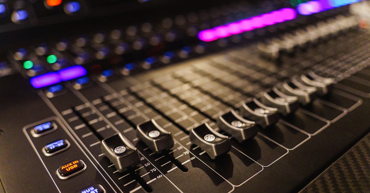 How to Get Signed to a Record Label (Electronic, 2026)