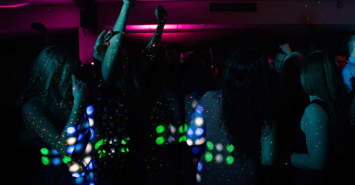 Tech House vs Deep House: The Difference
